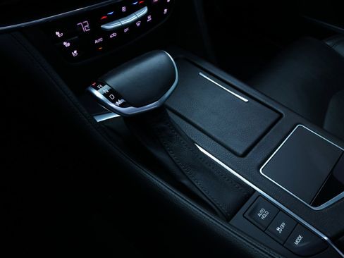 Used 2018 Cadillac CT6 Luxury image 35