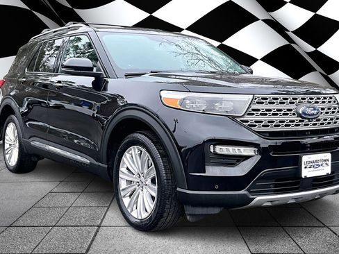 Certified 2022 Ford Explorer Limited w/ Equipment Group 301A image 11