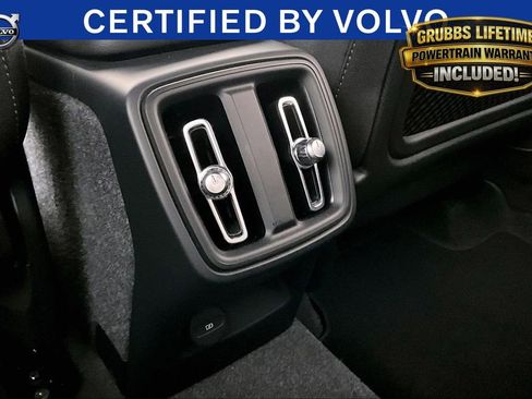 Certified 2024 Volvo XC40 B5 Core AWD/4WD image 30