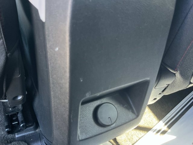 Used 2011 Chevrolet Equinox LS w/ Bluetooth Package FWD image 17