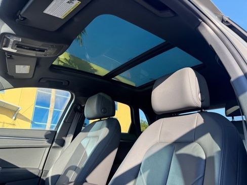 Used 2021 Audi Q3 2.0T Premium w/ Convenience Package image 18