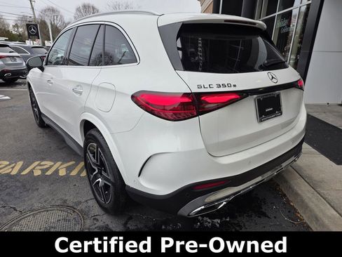 Used 2025 Mercedes-Benz GLC 350e 4MATIC image 11