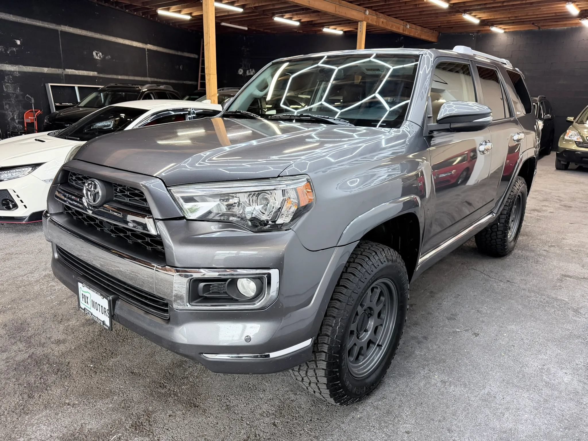 Used 2016 Toyota 4Runner Limited AWD/4WD image 4