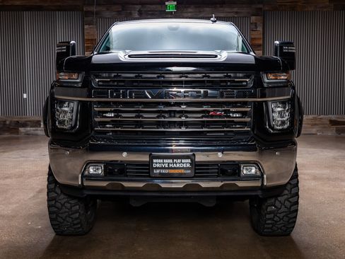Used 2020 Chevrolet Silverado 2500 LTZ w/ LTZ Premium Package image 2
