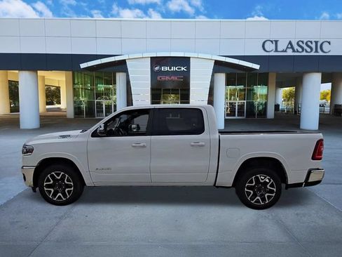 Used 2025 RAM 1500 Laramie AWD/4WD image 5