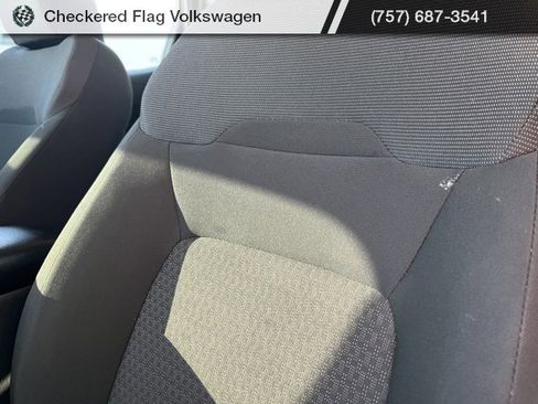 Used 2025 Nissan Kicks S image 21