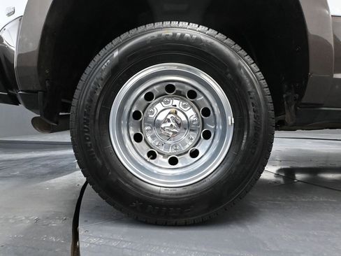 Used 2024 RAM 3500 Limited w/ Safety Group image 17