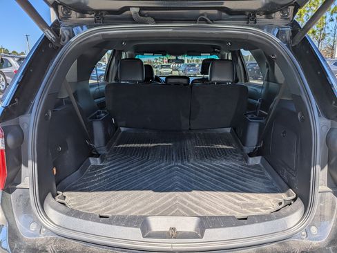 Used 2017 Ford Explorer XLT w/ Equipment Group 202A image 11