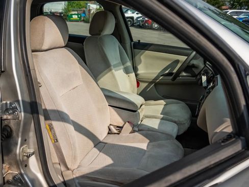 Used 2006 Chevrolet Impala LS FWD image 15
