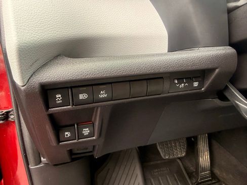 Used 2025 Toyota Sienna XLE w/ XLE Plus Package AWD/4WD image 13