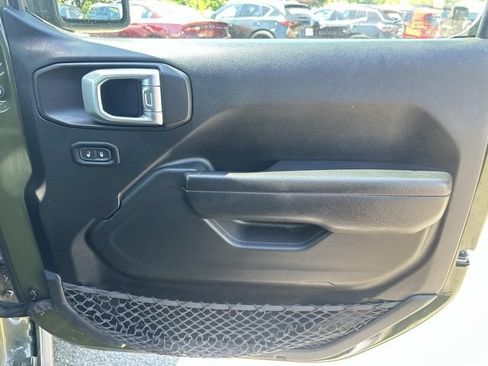 Used 2022 Jeep Wrangler Unlimited Sport AWD/4WD image 9