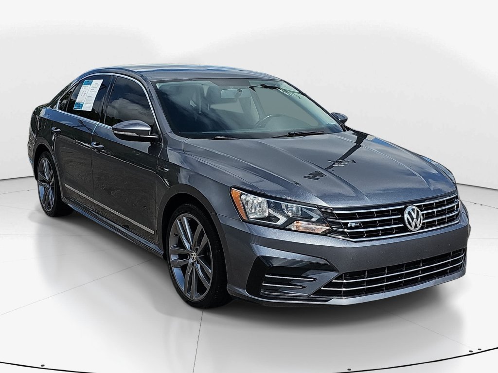 Used 2017 Volkswagen Passat 1.8T R-Line FWD image 3