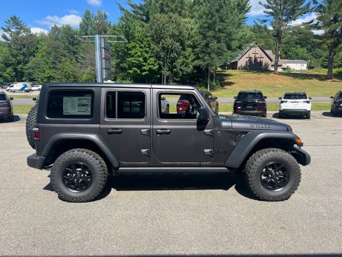 New 2025 Jeep Wrangler Unlimited Sport image 4