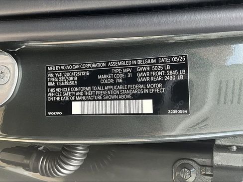 New 2026 Volvo XC40 B5 Plus w/ Protection Package Premier image 27