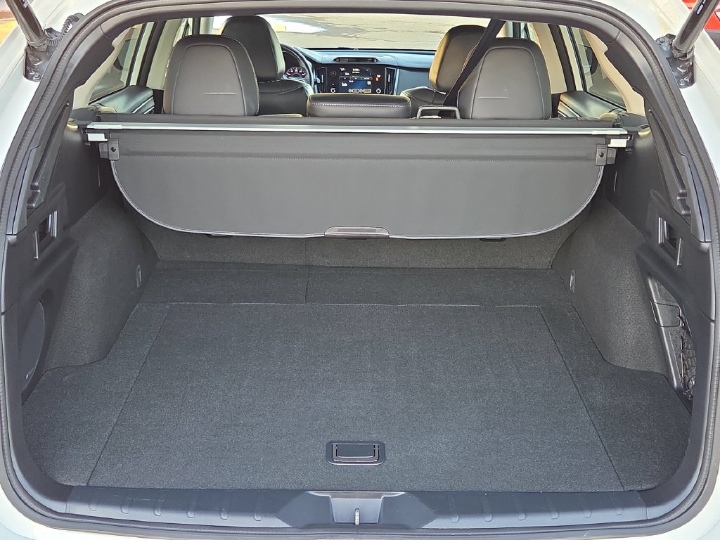 Used 2023 Subaru Outback Limited AWD/4WD image 12