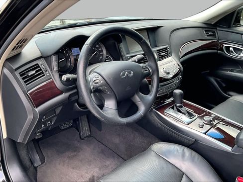 Used 2011 INFINITI M37 w/ Premium Pkg RWD image 17