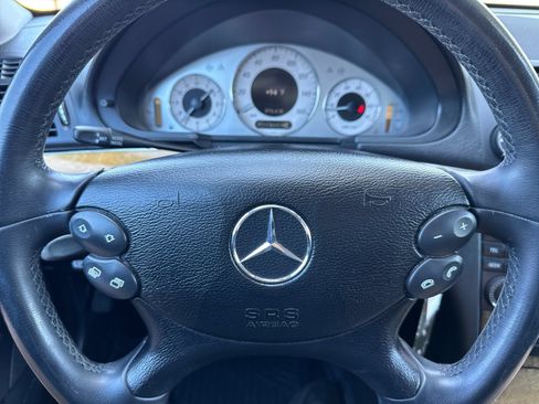Used 2008 Mercedes-Benz E 350 Sedan image 20
