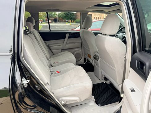 Used 2010 Toyota Highlander 4WD image 12