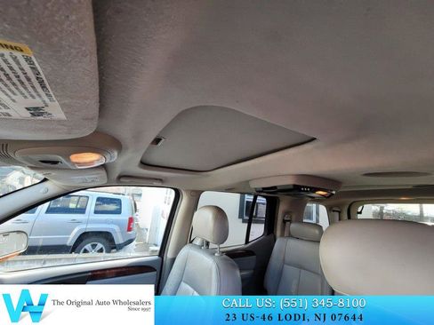 Used 2005 GMC Envoy XL SLT image 8