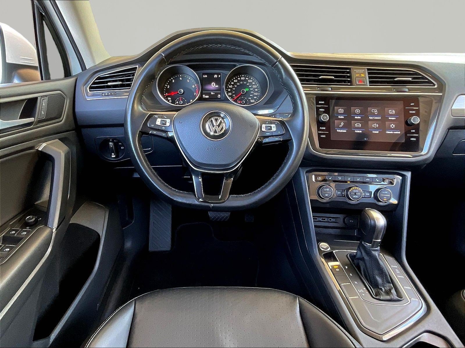 Used 2019 Volkswagen Tiguan SE w/ Panoramic Sunroof Package FWD image 8
