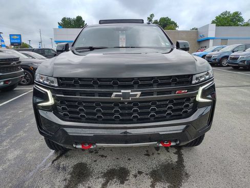 Used 2024 Chevrolet Suburban Z71 w/ Luxury Package AWD/4WD image 2