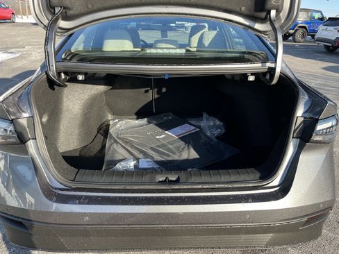 New 2026 Nissan Sentra SL w/ Floor Mat Package image 5