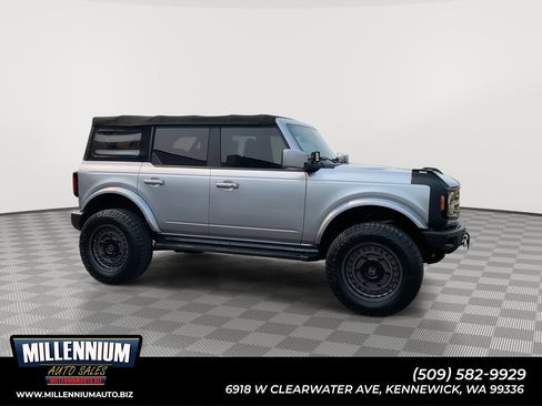 Used 2021 Ford Bronco Outer Banks image 1