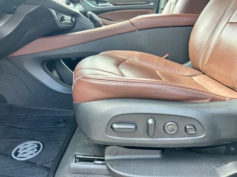 Used 2020 Buick Enclave Avenir w/ Avenir Technology Package AWD/4WD image 35