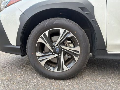 Used 2024 Subaru Crosstrek 2.0i Premium image 9