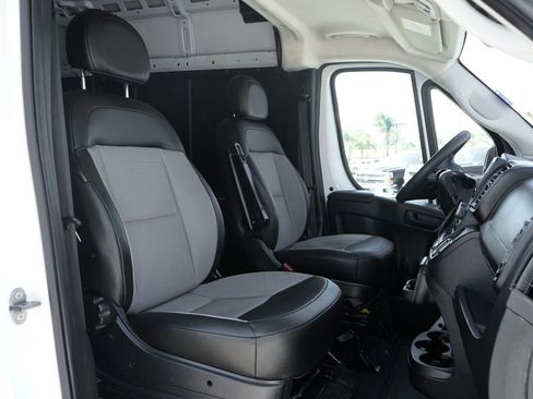 Used 2025 RAM ProMaster 2500 w/ Convenience Group FWD image 34