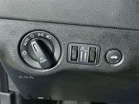 Used 2023 Dodge Charger SXT image 18