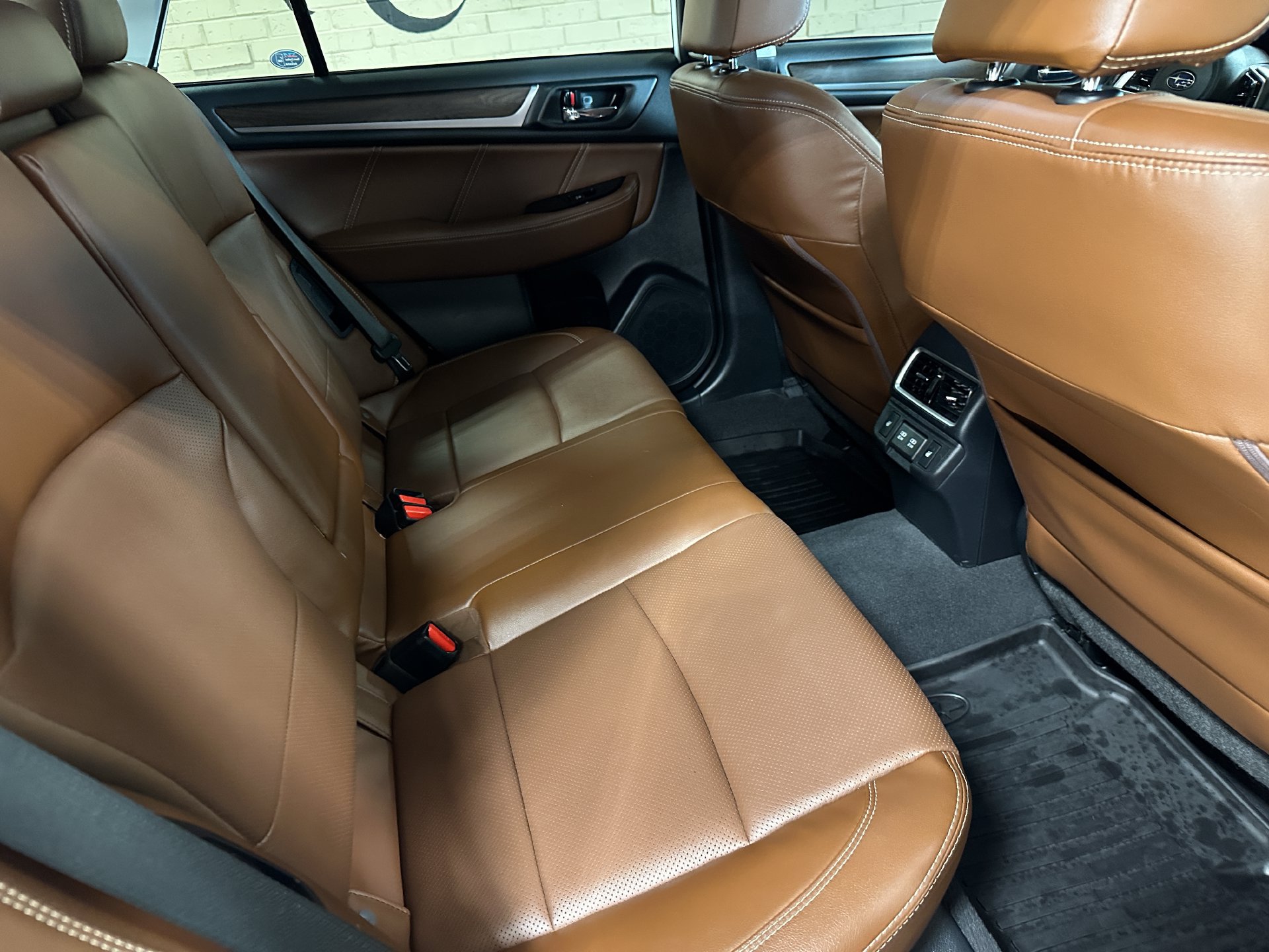 Used 2019 Subaru Outback 2.5i Touring AWD/4WD image 18