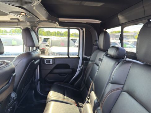 Used 2021 Jeep Gladiator Mojave AWD/4WD image 34
