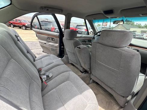 Used 1998 Oldsmobile 88 FWD image 4