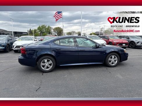 Used 2007 Pontiac Grand Prix w/ Sun And Sound Package FWD image 7