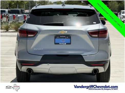Certified 2024 Chevrolet Blazer LT w/ Convenience Package FWD image 5
