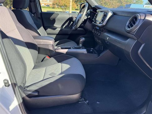 Used 2023 Toyota Tacoma TRD Off-Road image 14