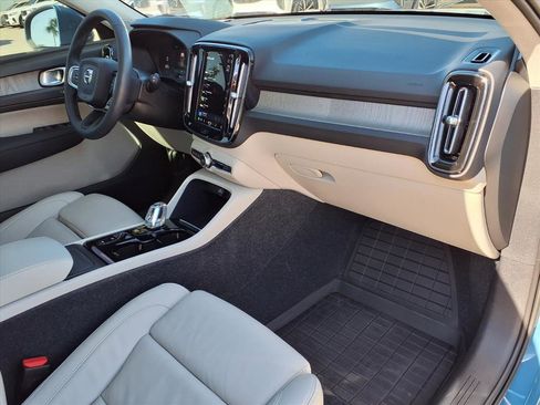 Certified 2023 Volvo XC40 B4 Plus w/ Driver Assist Package image 10