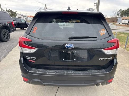 Used 2019 Subaru Forester Limited image 9