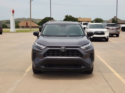 Used 2024 Toyota RAV4 LE FWD image 6