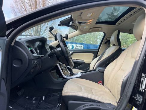 Used 2013 Volvo S60 T5 FWD image 9