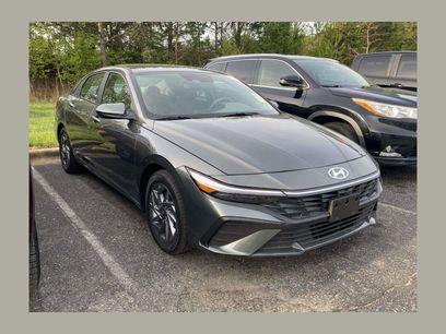 Used 2024 Hyundai Elantra SEL