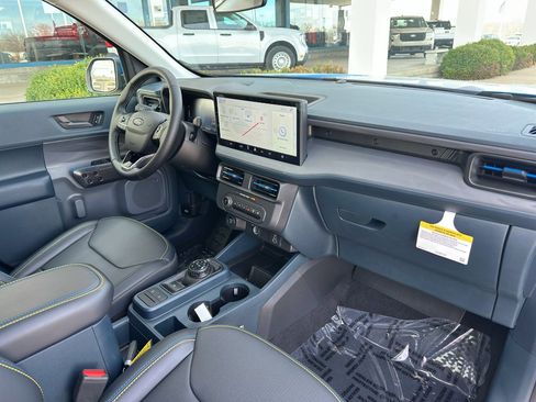 New 2025 Ford Maverick Lobo image 29