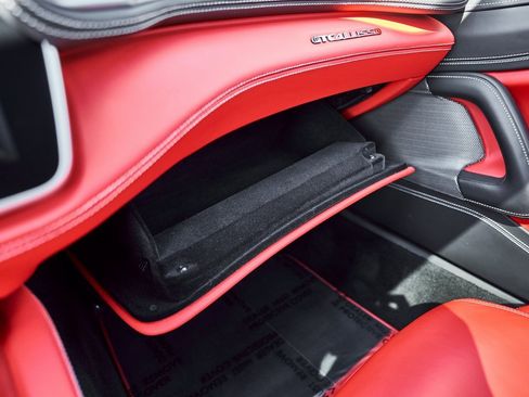 Used 2020 Ferrari GTC4Lusso V12 image 82