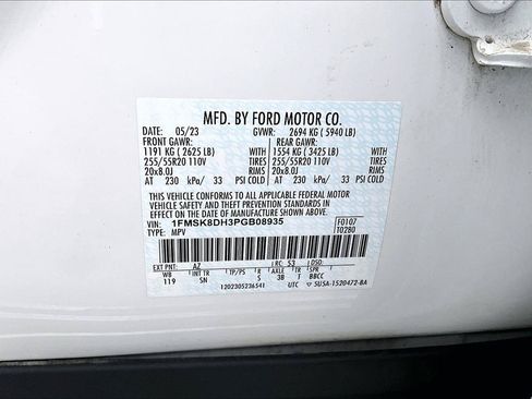 Used 2023 Ford Explorer XLT w/ Equipment Group 202A AWD/4WD image 20