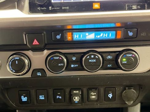 Certified 2019 Toyota Tacoma Limited image 14