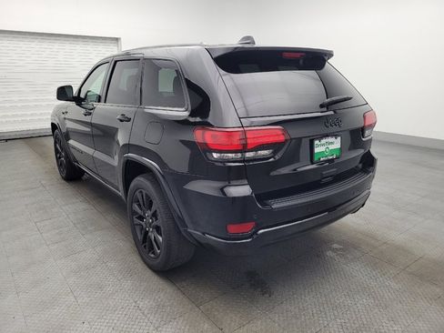 Used 2019 Jeep Grand Cherokee Altitude image 5