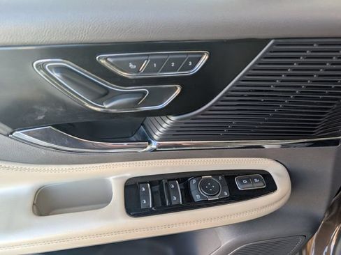 Used 2022 Lincoln Corsair Reserve AWD/4WD image 21