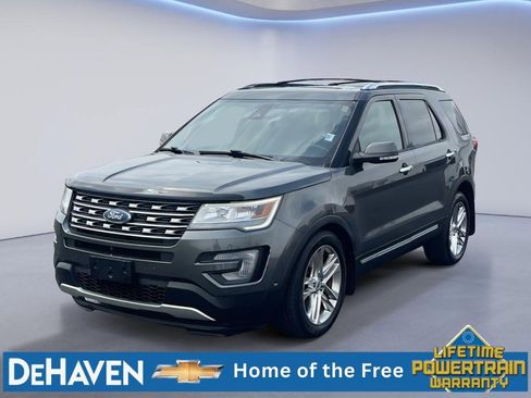 Used 2017 Ford Explorer Limited w/ Equipment Group 301A AWD/4WD image 2