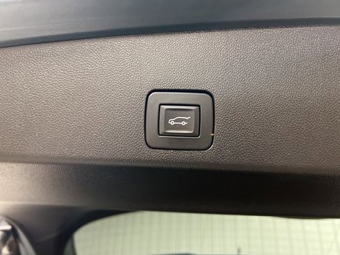 Certified 2024 Buick Encore GX Avenir w/ Avenir Technology Package image 7